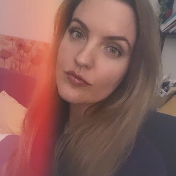 💕😃 Meet Your Posher: Mandy! 😃💕 - Picture 10 of 16